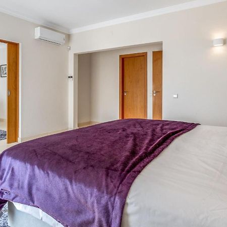 Luxuosa Moradia V5 Em Quarteira - Greice Homes Kültér fotó