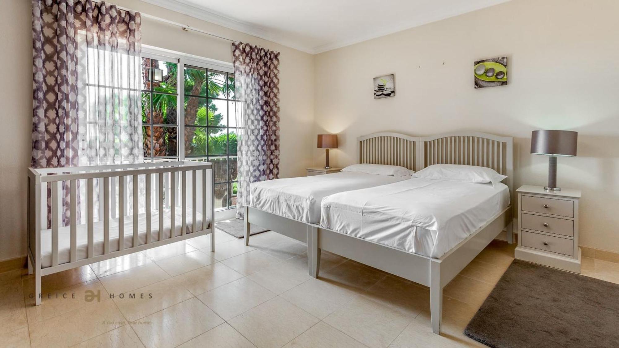 Luxuosa Moradia V5 Em Quarteira - Greice Homes Kültér fotó