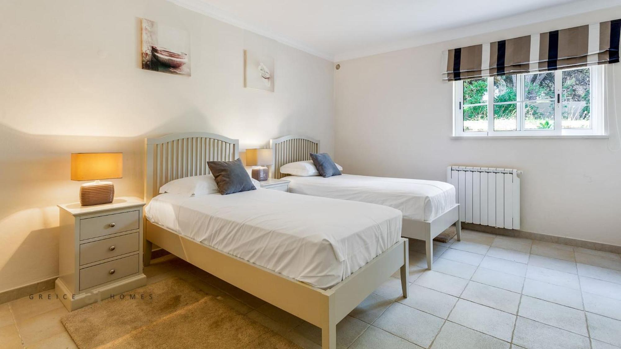 Luxuosa Moradia V5 Em Quarteira - Greice Homes Kültér fotó
