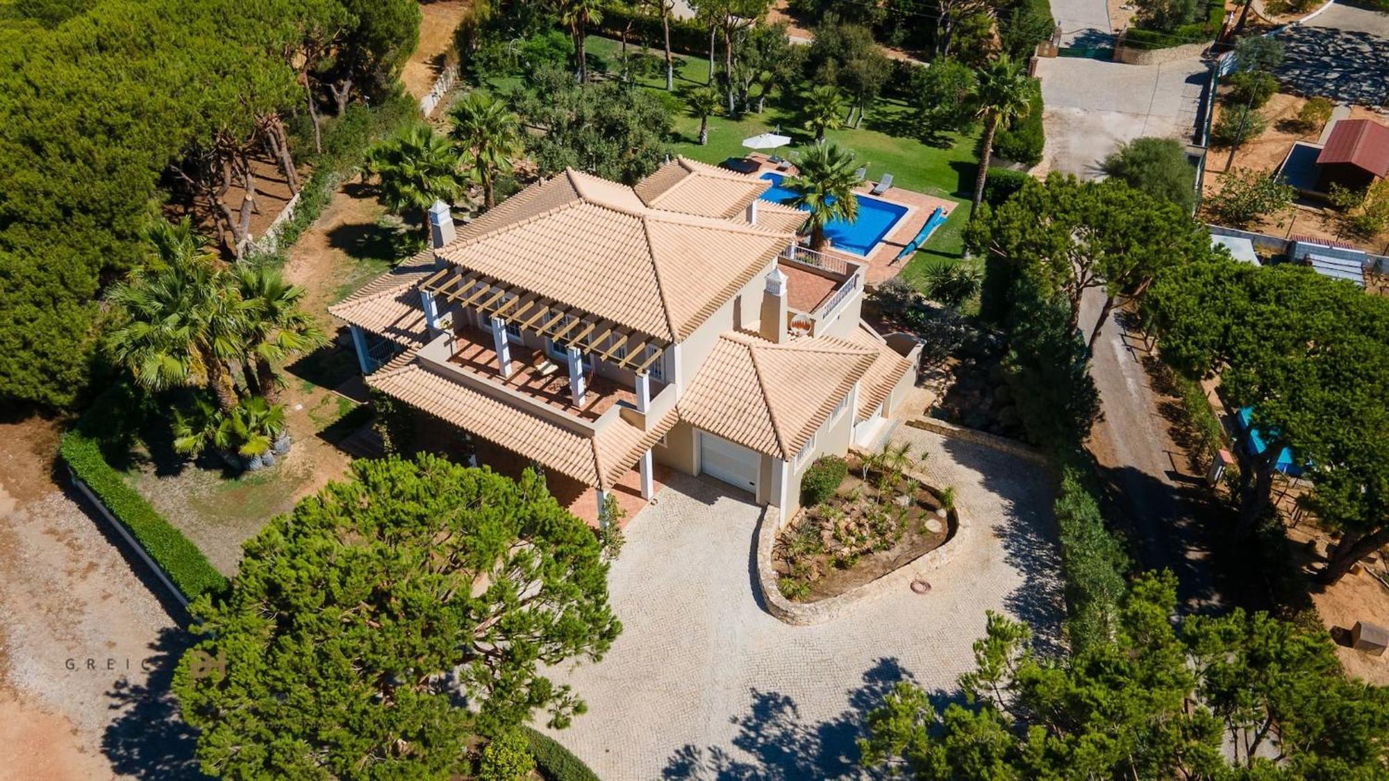 Luxuosa Moradia V5 Em Quarteira - Greice Homes Kültér fotó