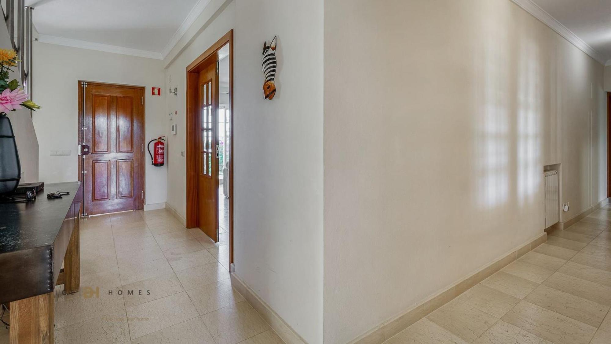 Luxuosa Moradia V5 Em Quarteira - Greice Homes Kültér fotó