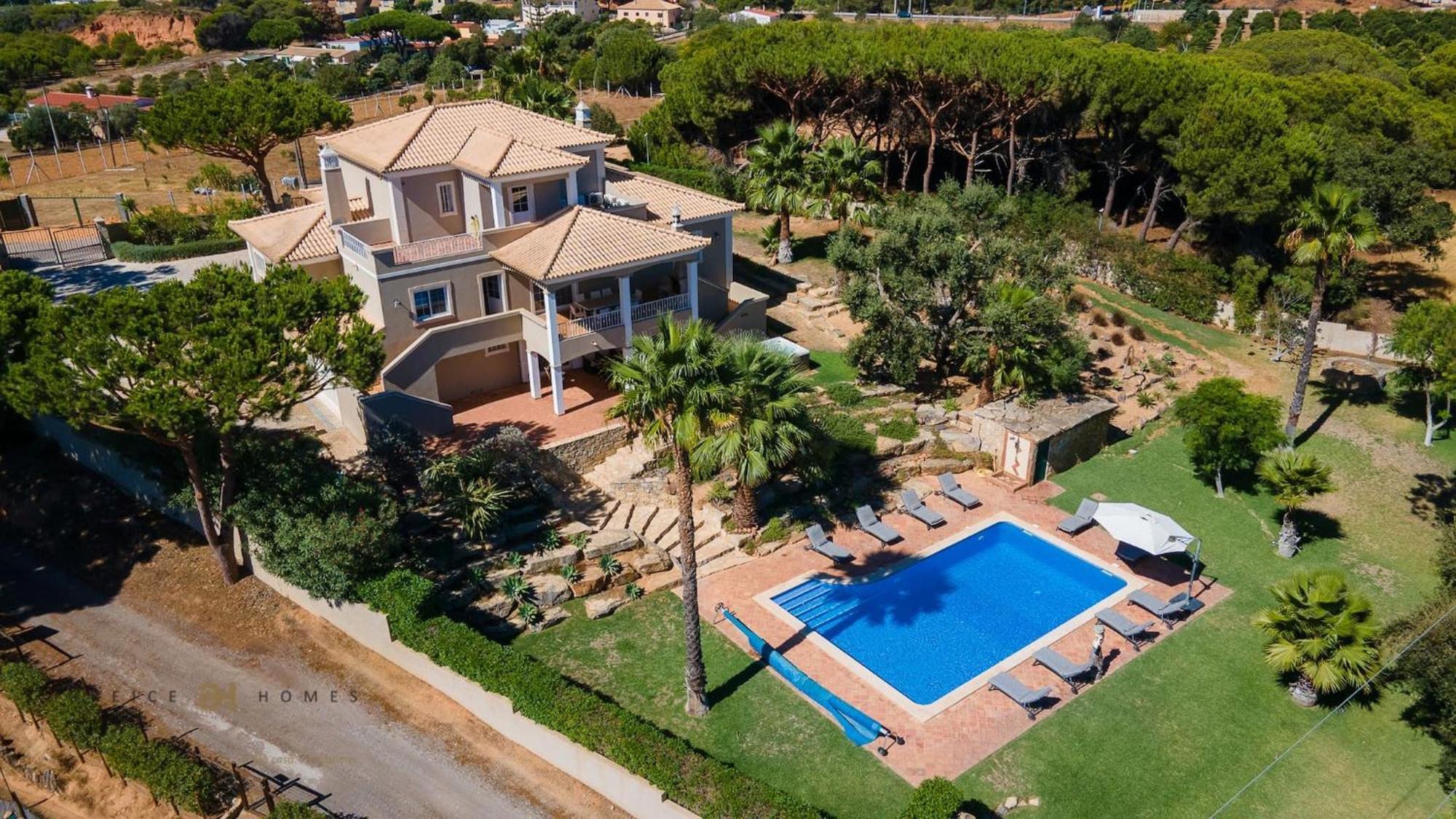 Luxuosa Moradia V5 Em Quarteira - Greice Homes Kültér fotó