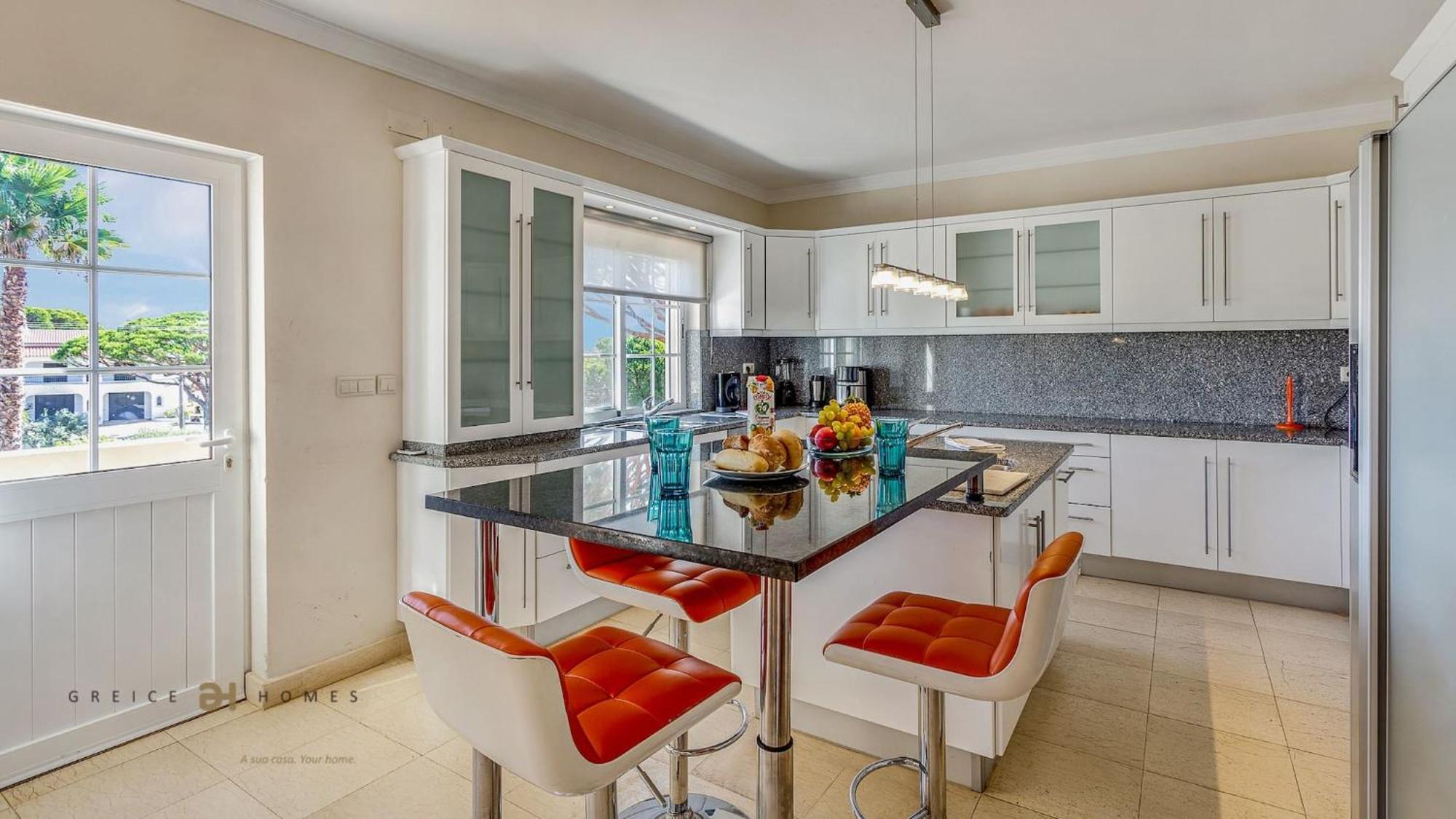 Luxuosa Moradia V5 Em Quarteira - Greice Homes Kültér fotó